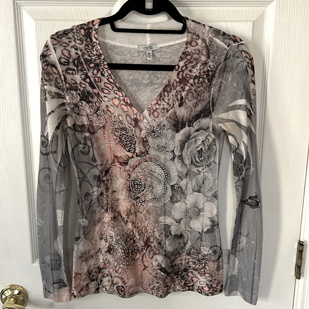 **VINTAGE** Cache V-Neck Lightweight Top Size XS